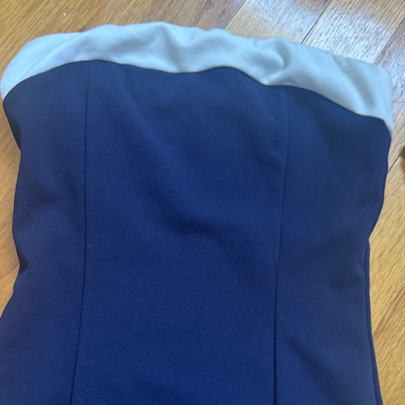 Elegant Black and Cream Strapless Dress - Picture 4 of 5